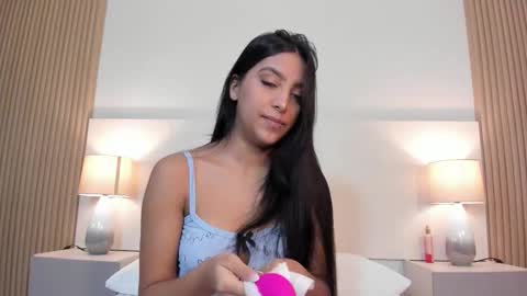 emmaespencer  online show from March 26, 2026, 11:16 am