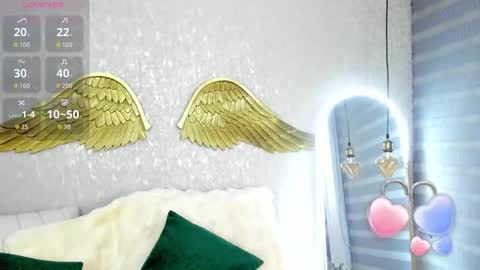  Emma Ferrary  online show from November 10, 2025, 11:04 pm