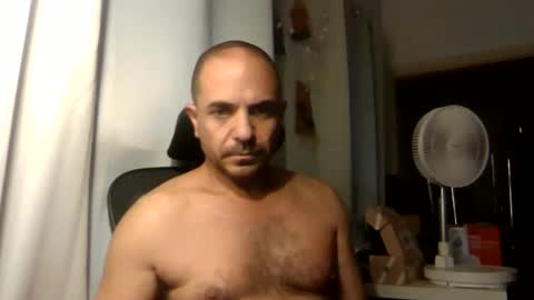 Snapshot of emmagold123 chatting on June 11, 2026, 3:04 am Ariel online show from June 11, 2026, 3:04 am