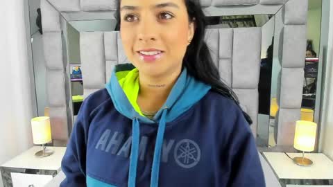 EMMA HILL online show from May 25, 2026, 11:05 am