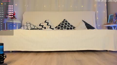 emmahotvibe online show from January 1, 2025, 7:20 am