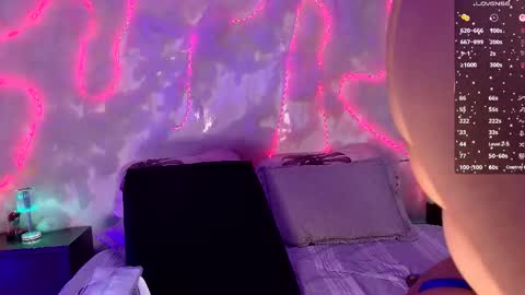  Emma  online show from January 14, 2026, 4:29 am