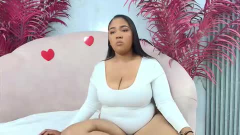 Snapshot of emmalebrun chatting on February 15, 2026, 5:15 am Emma online show from February 15, 2026, 5:15 am