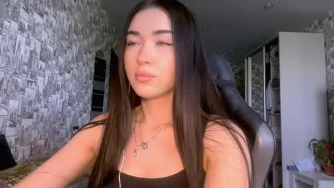 Emma online show from May 18, 2026, 8:53 am