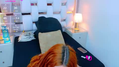 Snapshot of emmalodgge chatting on July 4, 2026, 7:20 pm emmaLogge online show from July 4, 2026, 7:20 pm