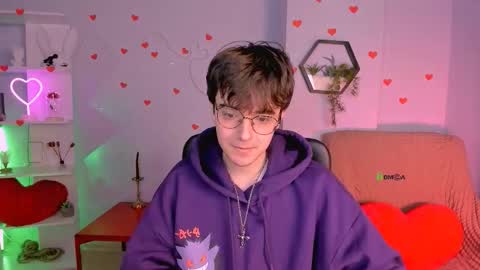 Snapshot of emmanuel_shine chatting on February 13, 2026, 6:53 am Emmi online show from February 13, 2026, 6:53 am