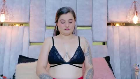 EMMA online show from September 23, 2025, 9:18 pm