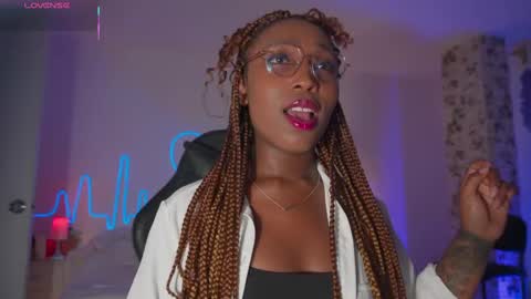 Sara online show from November 24, 2025, 11:32 am