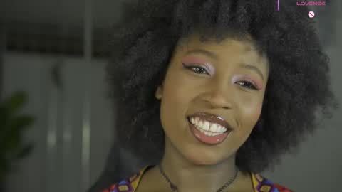 Snapshot of emmasanzoficial chatting on February 22, 2026, 10:58 am Sara online show from February 22, 2026, 10:58 am