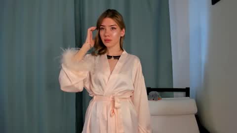 Emma  online show from January 17, 2026, 7:35 am