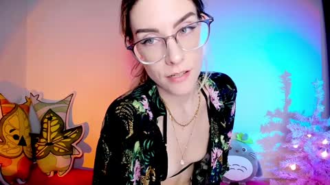 RH-NEGATIVE GREEN-EYED BAELIEN online show from December 6, 2024, 11:03 pm