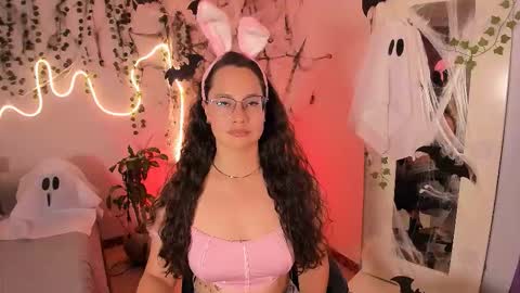 Emma Torres online show from October 28, 2025, 5:59 pm