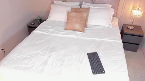 EMMAWILIAMS online show from November 14, 2025, 7:34 pm