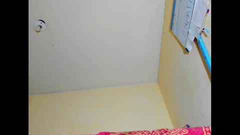 Snapshot of emmawuilian chatting on January 18, 2025, 2:33 pm hi im emmalina welcome to your happy place online show from January 18, 2025, 2:33 pm