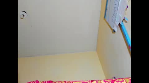 Snapshot of emmawuilian chatting on January 19, 2025, 3:53 pm hi im emmalina welcome to your happy place online show from January 19, 2025, 3:53 pm