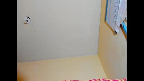 Snapshot of emmawuilian chatting on January 24, 2025, 4:49 pm hi im emmalina welcome to your happy place online show from January 24, 2025, 4:49 pm