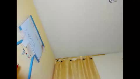 Snapshot of emmawuilian chatting on March 3, 2025, 3:41 am hi im emmalina welcome to your happy place online show from March 3, 2025, 3:41 am