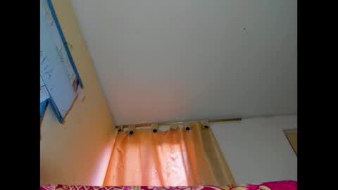 Snapshot of emmawuilian chatting on March 4, 2025, 6:07 pm hi im emmalina welcome to your happy place online show from March 4, 2025, 6:07 pm