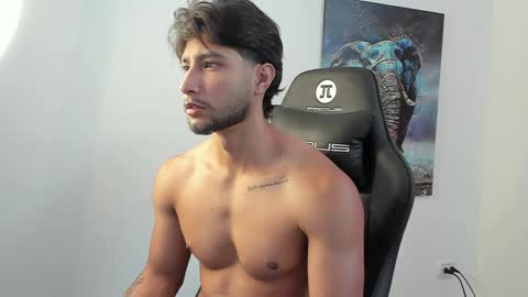 Emmet online show from October 14, 2025, 3:02 pm
