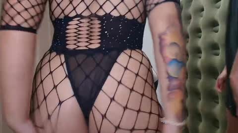 emmi_11 online show from May 21, 2026, 1:23 am