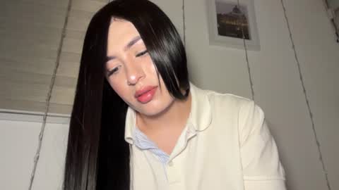 Emmi online show from July 21, 2026, 12:24 am