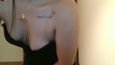 Snapshot of emmie_xxx chatting on December 7, 2024, 6:32 am emmie online show from December 7, 2024, 6:32 am