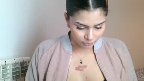 Snapshot of emmie_xxx chatting on December 28, 2024, 1:17 pm emmie online show from December 28, 2024, 1:17 pm