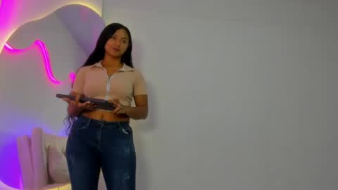 EMMILY online show from June 4, 2026, 2:23 pm