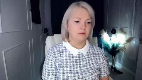 emmmam online show from November 2, 2025, 5:43 am