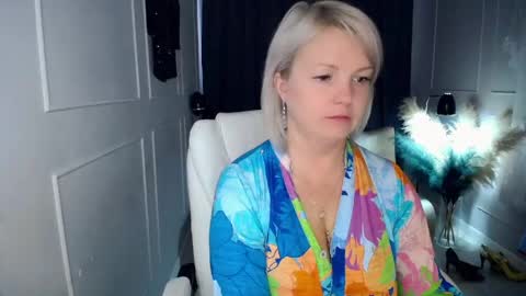 emmmam online show from May 15, 2026, 9:38 am