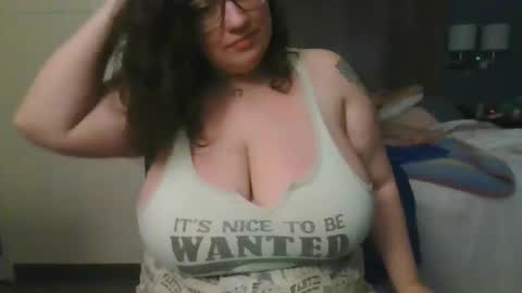 Snapshot of emmthaluscious chatting on January 14, 2025, 5:51 am emmthaluscious online show from January 14, 2025, 5:51 am