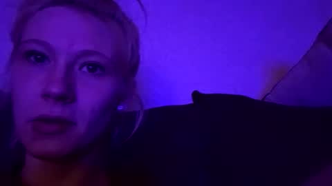 Snapshot of emmwarr1514 chatting on February 25, 2025, 12:13 pm emmwarr1514 online show from February 25, 2025, 12:13 pm