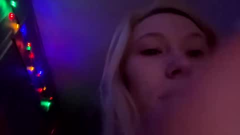 Snapshot of emmwarr1514 chatting on February 27, 2025, 11:10 am emmwarr1514 online show from February 27, 2025, 11:10 am