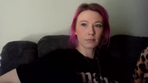 Snapshot of emmwarr1514 chatting on February 10, 2026, 4:44 pm emmwarr1514 online show from February 10, 2026, 4:44 pm