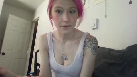 Snapshot of emmwarr1514 chatting on February 13, 2026, 3:30 pm emmwarr1514 online show from February 13, 2026, 3:30 pm