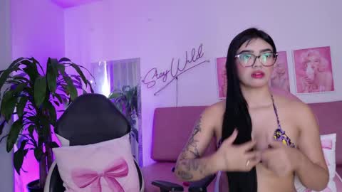 Emmy and Luna  online show from April 15, 2026, 12:23 pm