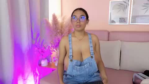 Emmy and Luna  online show from July 2, 2026, 12:33 pm