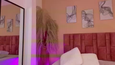 emmy_danielss online show from March 18, 2026, 11:35 am