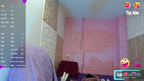 emmy_durant online show from October 27, 2025, 8:57 pm