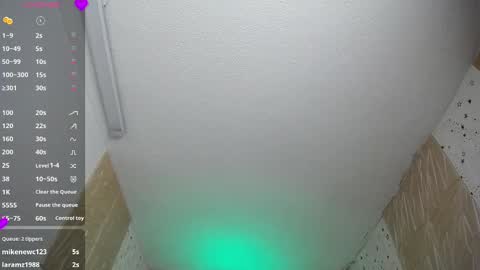 emmy_durant online show from November 19, 2025, 8:53 pm