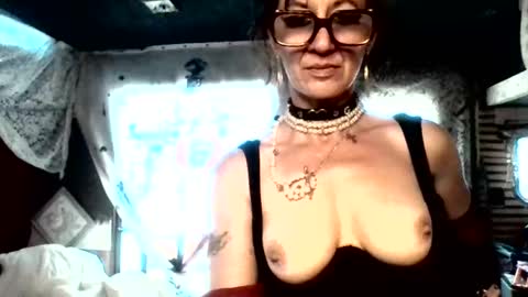 Snapshot of emmybaby5250 chatting on April 30, 2026, 10:03 pm emmybaby5250 online show from April 30, 2026, 10:03 pm