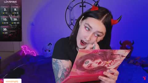 Emmy Bright     50  online show from November 6, 2025, 2:56 am