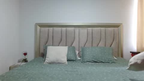 Snapshot of emyiirose chatting on February 22, 2026, 9:13 pm ig carolinagm 1 online show from February 22, 2026, 9:13 pm