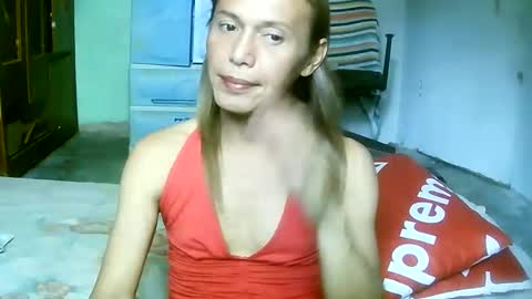 CHUN LY online show from April 14, 2026, 5:02 am