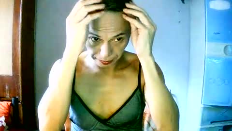 CHUN LY online show from June 16, 2026, 4:59 am