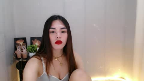 enchantress_mia03 online show from May 16, 2026, 10:36 am