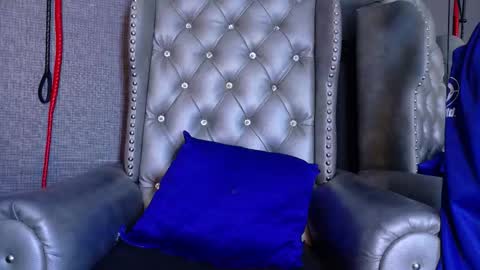 Snapshot of enchantressqueen chatting on October 15, 2025, 5:24 pm EnchantressQueen online show from October 15, 2025, 5:24 pm