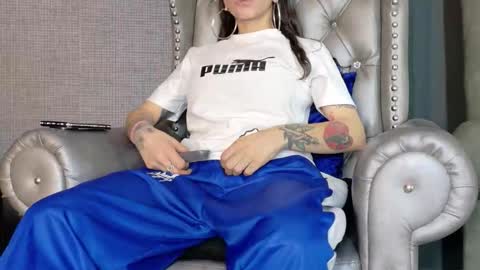 Snapshot of enchantressqueen chatting on October 19, 2025, 3:56 pm EnchantressQueen online show from October 19, 2025, 3:56 pm