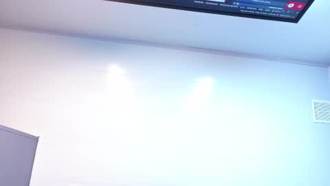 Snapshot of enchantressqueen chatting on December 15, 2025, 7:07 pm EnchantressQueen online show from December 15, 2025, 7:07 pm