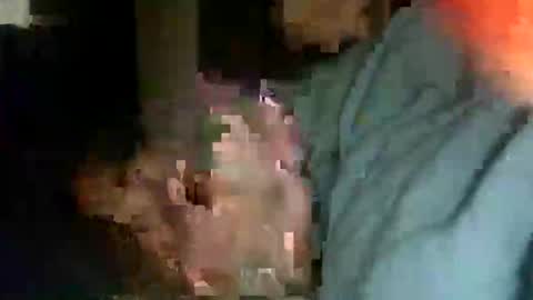 encormoi online show from November 9, 2025, 8:12 am